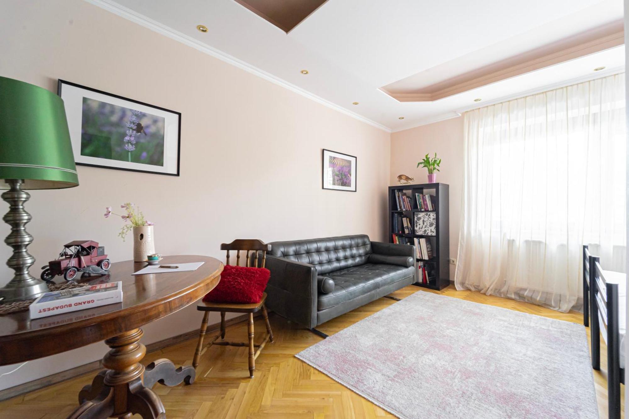 B48 Bigflat - Kenyelem 130 M2 En